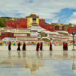 甘孜噶什明佛學院